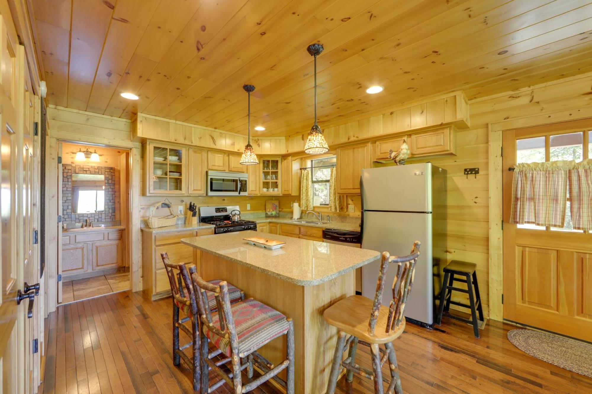 Bryson City Cabin With Hot Tub And Mountain Views! المظهر الخارجي الصورة
