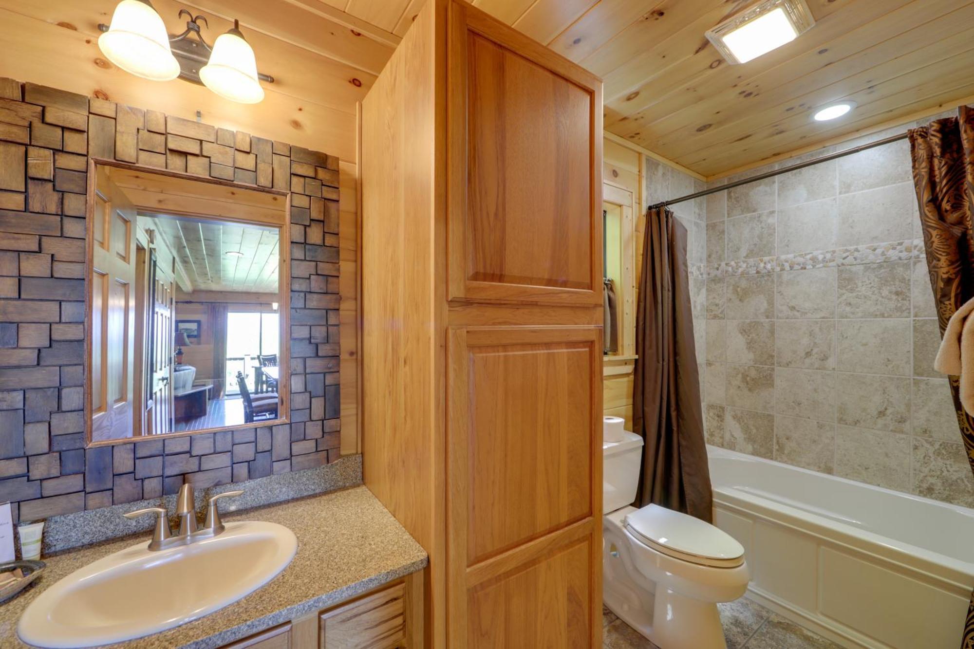 Bryson City Cabin With Hot Tub And Mountain Views! المظهر الخارجي الصورة