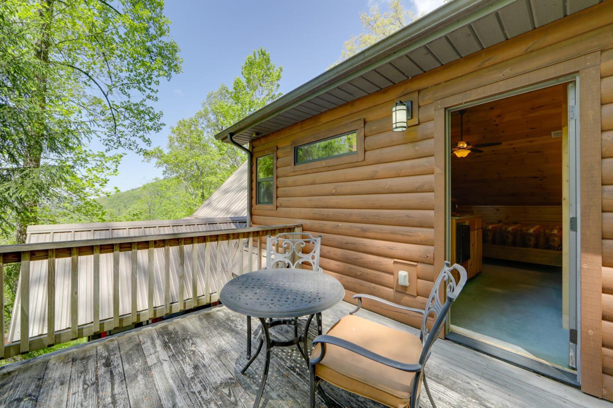 Bryson City Cabin With Hot Tub And Mountain Views! المظهر الخارجي الصورة